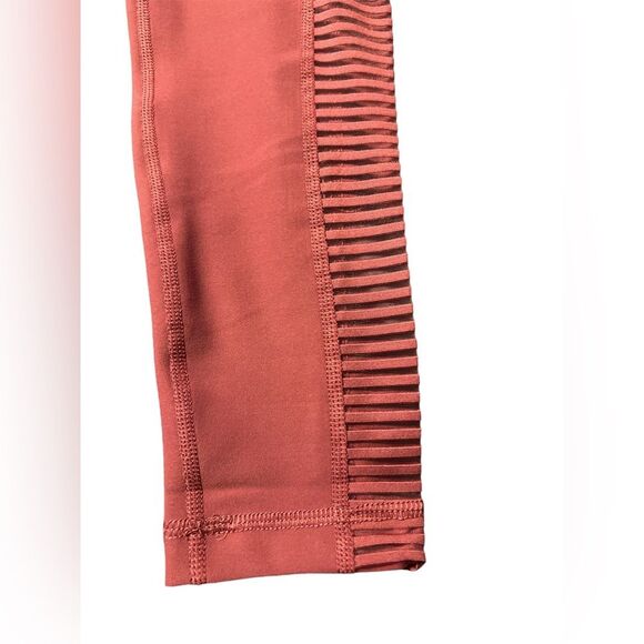 90 Degree by Reflex Vented Leggings Small NWT - Picture 5 of 5